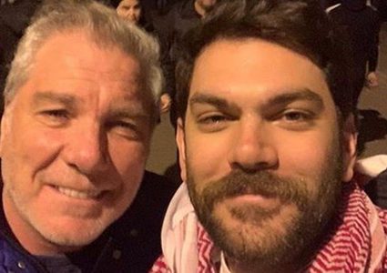 معين جابر يتعرض للضرب أثناء مشاركته في مظاهرات بيروت