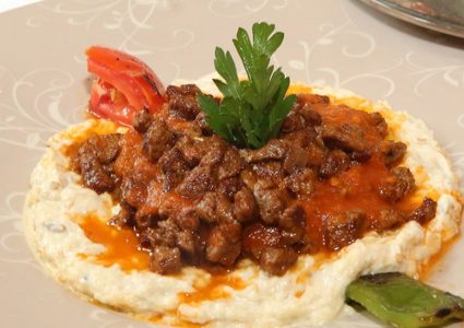 متبل باذنجان باللحم