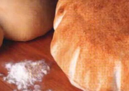 أبرز المخاطر الصحية لتناول الخبز الأبيض يوميا