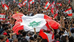 الحريري يدعو أنصاره بالتظاهر السلمي بعيدا عن المواجهات