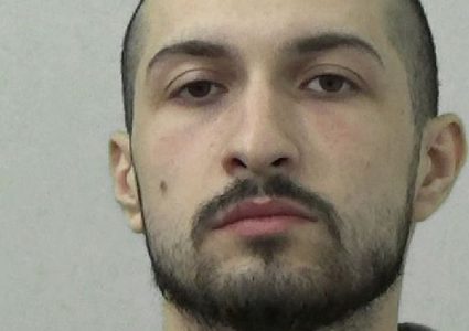 السجن مدى الحياة لمجرم قتل طفله الرضيع وطعن زوجته لسبب صادم !