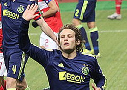 دالي بليند يجري عملية جراحية في القلب