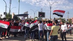 آلاف الطلبة يتوافدون إلى ساحات الاعتصام في العراق