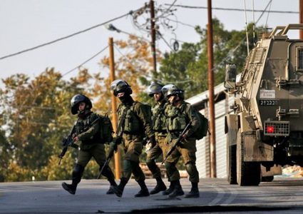 القدس: الاحتلال يعتقل 4 شبان من العيسوية بينهم أسير محرر