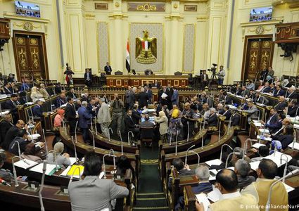 البرلمان المصري يوافق على تعديلات وزارية محدودة