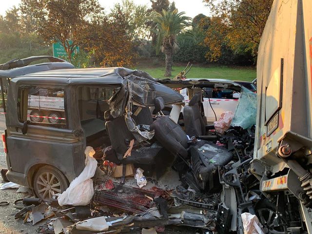 مصرع مواطنين من نابلس واصابة 6 اخرين بحادث سير داخل الخط الاخضر