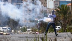 إصابات بالاختناق في مواجهات مع قوات الاحتلال ببيت أمر