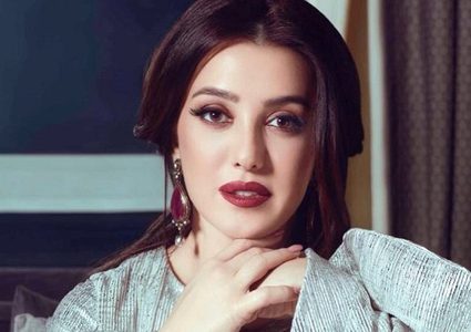 كندة علوش تحتفل بعيد ميلاد زوجها