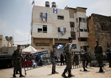 انتزاع قرار بإخلاء المستوطنين من مبنى البكري