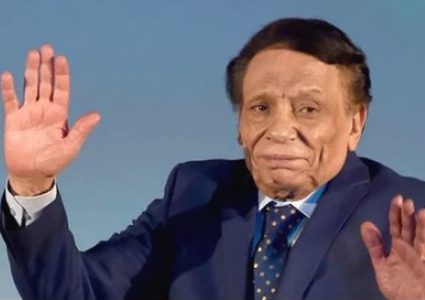 الفنان عادل امام ينهي تصوير مسلسل فلانتينو