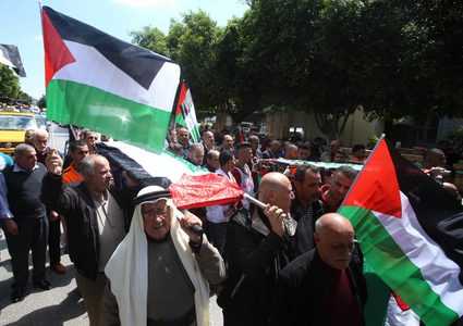 رام الله: تشييع جثمان المناضل ناصيف عواد في عين عريك