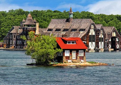 تعرف على أصغر جزيرة مأهولة في العالم