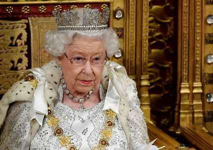 لهذه الأسباب لم تزر الملكة إليزابيت زوجها المريض