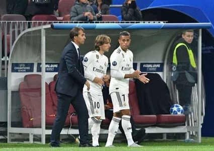 لوكا مودريتش منزعج في ريال مدريد