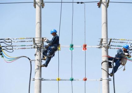 توقيع اتفاق ينهي أزمة ديون شركة كهرباء القدس