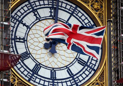 "بيغ بن" بحلتها الجديدة تدق باللحظة المهمة