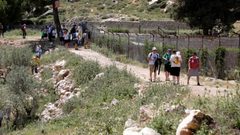 مستوطنون يقتحمون منطقة برك سليمان