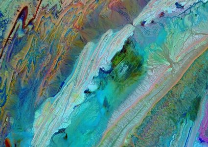 ناسا تنشر صورة زاهية لجبال "الأطلس الصغير" في المغرب