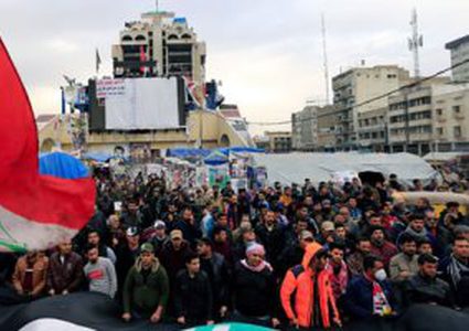 الإدعاء العام بالعراق يطالب بالتحقيق بحوادث قتل المتظاهرين