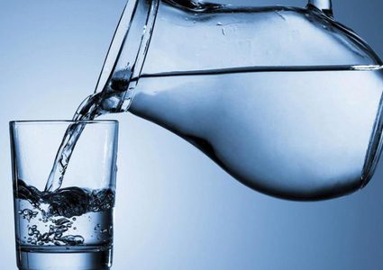 ما هو تأثير شرب الماء صباحا على معدة خاوية ؟
