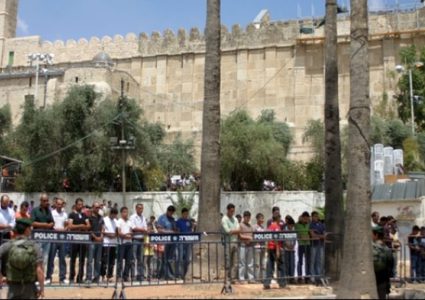 ابو اسنينة:الاحتلال يمنع رفع اذان المغرب بالحرم الابراهيمي يومياً