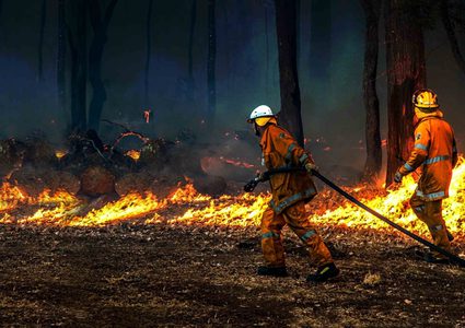 السلطات الروسية تعلن الطوارئ في ملبورن بسبب حرائق الغابات