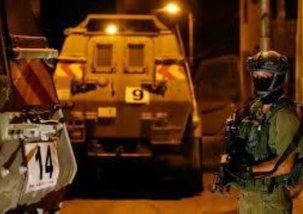 اعتقالات ومداهمات بالضفة