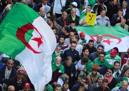 الجزائر: مظاهرات حاشدة رفضًا للرئيس الجديد