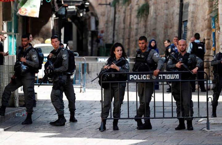 القدس: الاحتلال يزيل رايات فتح من عدة أحياء