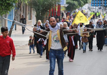 فتح تحيي ذكرى انطلاقتها الـ55 بمسيرة حاشدة وسط غزة