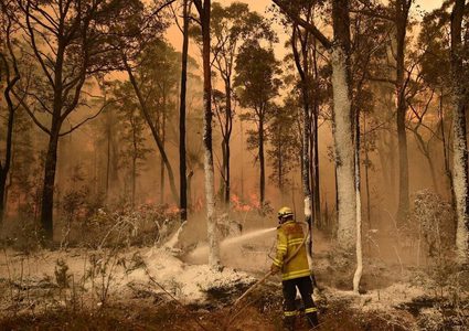أستراليا: إنقاذ آلاف الاشخاص العالقين بسبب الحرائق