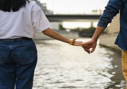 هذا ما يحفز الأزواج على البقاء أو الانفصال!