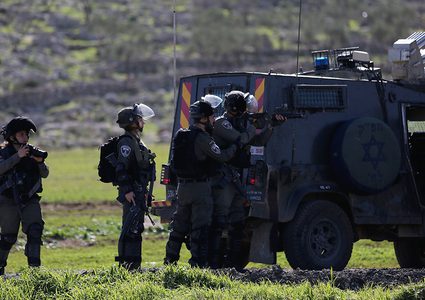 إصابتان برصاص الاحتلال والعشرات بالاختناق في المغير قرب رام الله