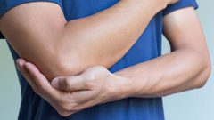 ماذا تعرف عن مرض مرفق لاعب التنس؟