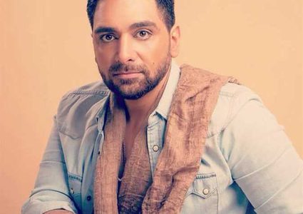 المطرب المصري أكمل يتعرض لحادث سير خطير