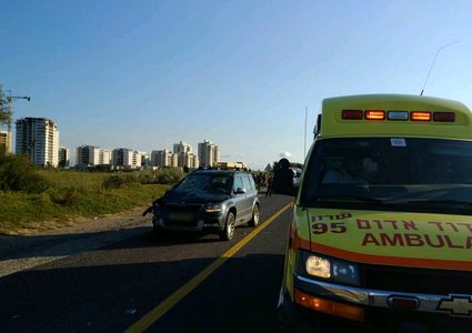 وفاة شاب وامرأة جراء الفيضانات التي أغرقت الطرقات في يافا