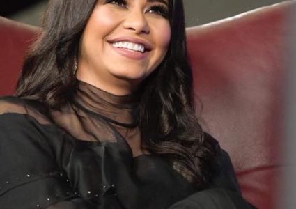 شيرين عبد الوهاب تعتذر عن تصريحاتها المثيرة في السعودية