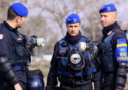 مقتل 6 أشخاص واصابة 11 آخرين في "حادث صدم" شمالي إيطاليا