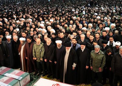 هنية والنخالة يشاركان بتشييع جثمان سليماني