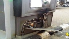 مجهولون يسرقون صرافا آليا لأحد البنوك في أريحا