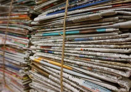 تكريم موزع صحف في الإمارات