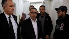 قوات الاحتلال تقتحم منزل محافظ القدس وتستدعيه للتحقيق
