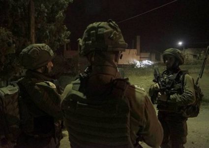 الاحتلال يعتقل 8 مواطنين ويستولي على مخرطة