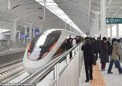 الصين تطلق أول قطار ذكي بالعالم