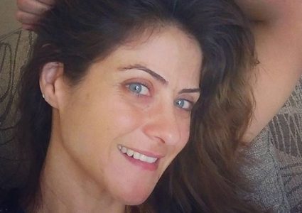 الفنانة المصرية هيدي كرم توجه نصائح للتخلص من النمش