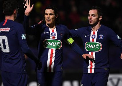 فوز باريس سان جيرمان على سانت إيتان  بـ"نصف دزينة"