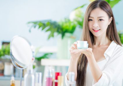 كريمات تفتيح البشرة مجهولة المصدر قد تشكل خطراً على الصحة