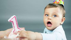 تعرفي على الأطعمة التي عليك تجنب إطعامها لطفلك في سنته الأولى
