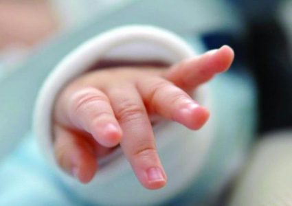 روسيا.. وفاة رضيع متجمدًا بعد تركه لينام على شرفة منزله !