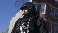 القبض على رجل ينتحل شخصية شرطي ويحاول ابتزاز امرأة